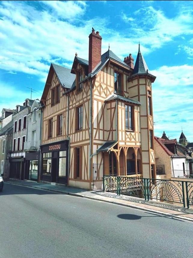 Logis Hotel La Maison A Pan De Bois Vierzon Dış mekan fotoğraf