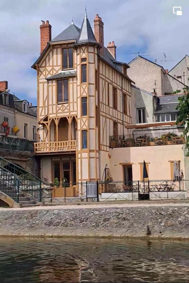 Logis Hotel La Maison A Pan De Bois Vierzon Dış mekan fotoğraf